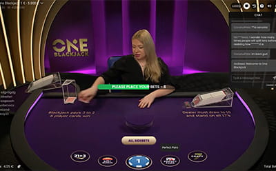 ONE Blackjack ლაივ კაზინოს თამაში